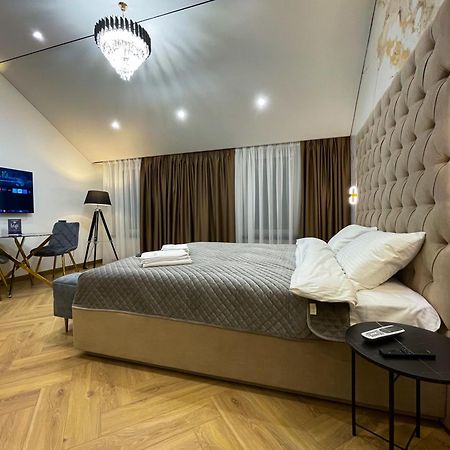 Myfreedom Lux Апартаменти Центр Вул Євгена Чикаленка 33 М Хрещатик Kiev Luaran gambar