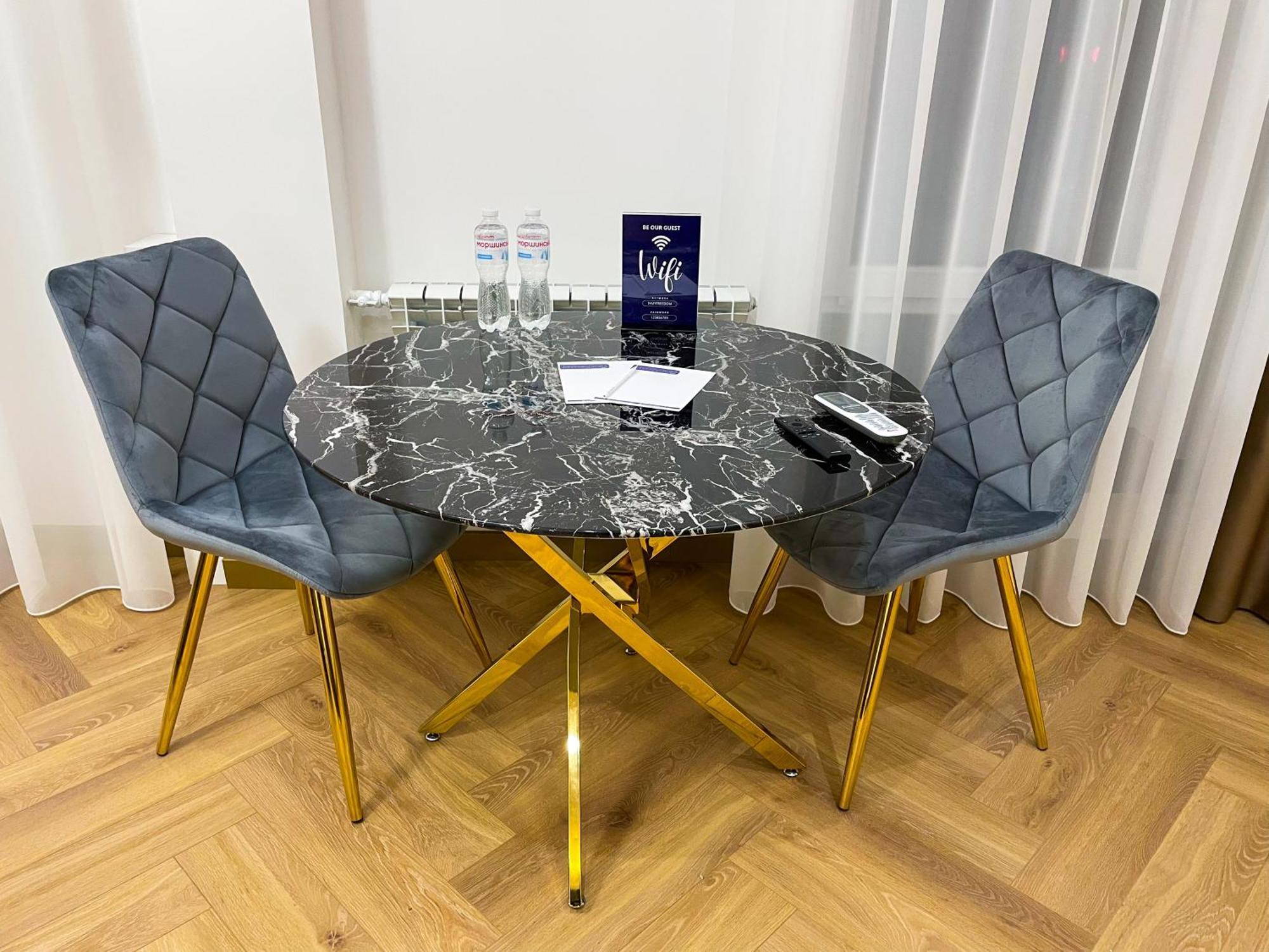 Myfreedom Lux Апартаменти Центр Вул Євгена Чикаленка 33 М Хрещатик Kiev Luaran gambar